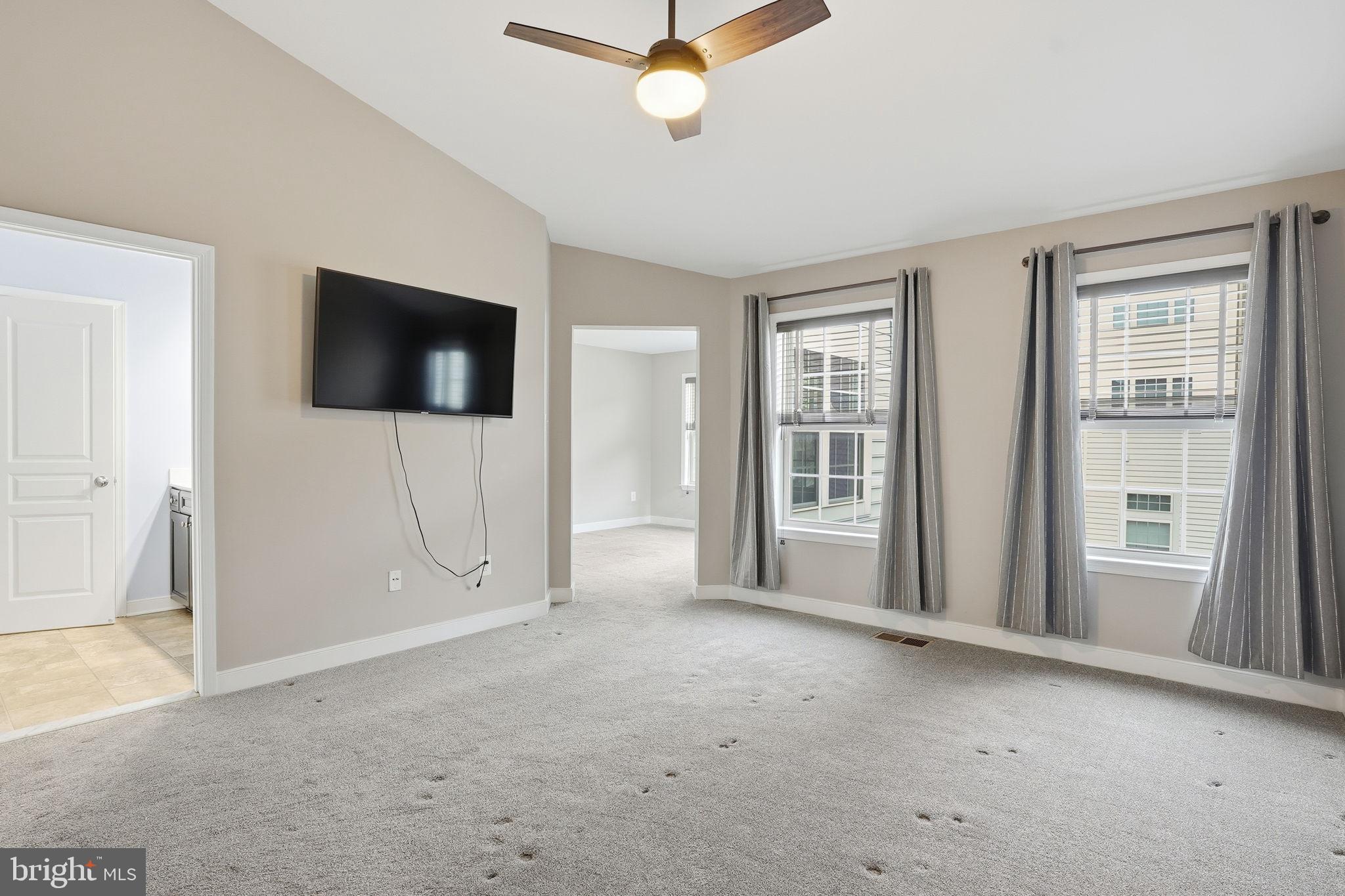 208 ADMIRALS COURT