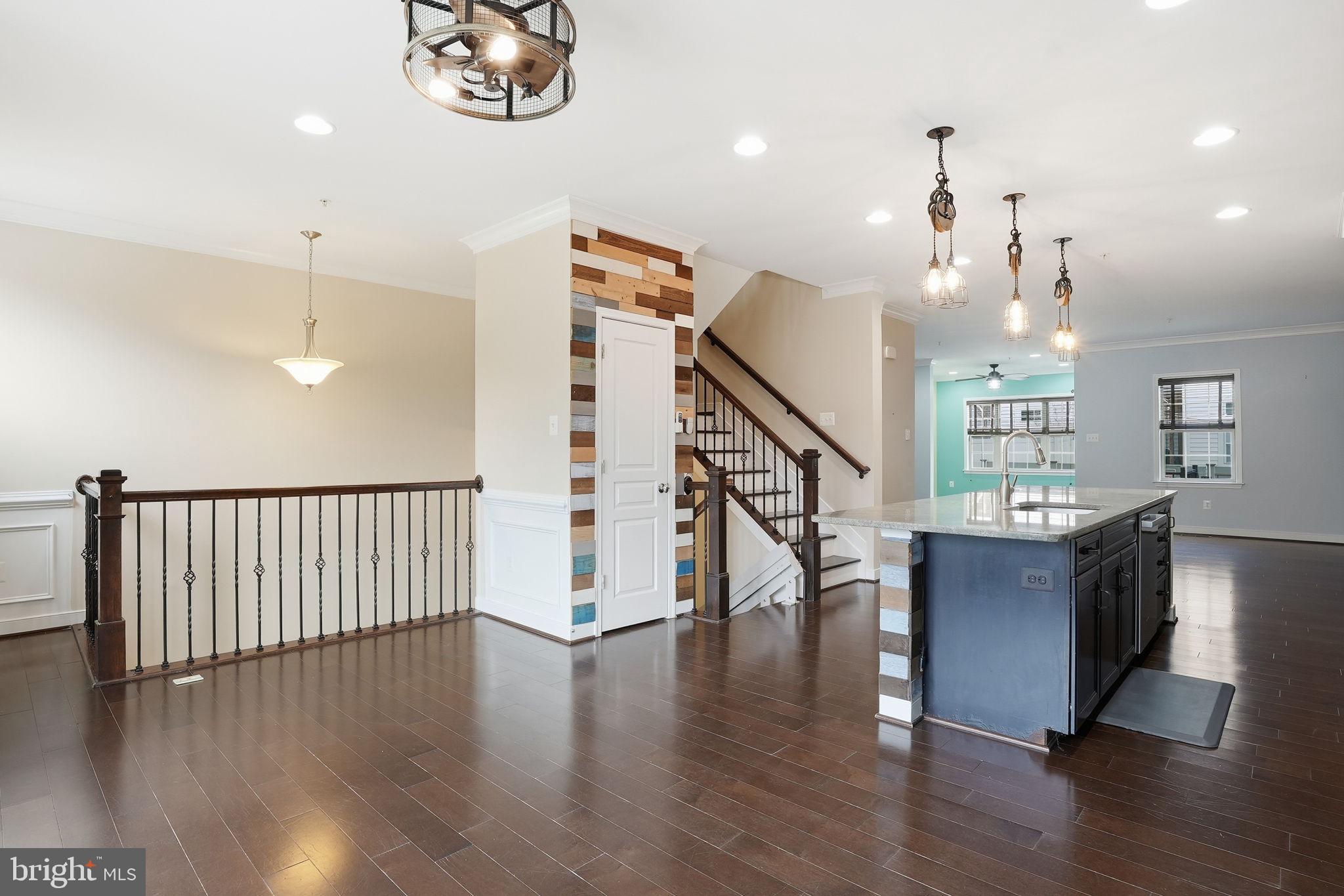 208 ADMIRALS COURT