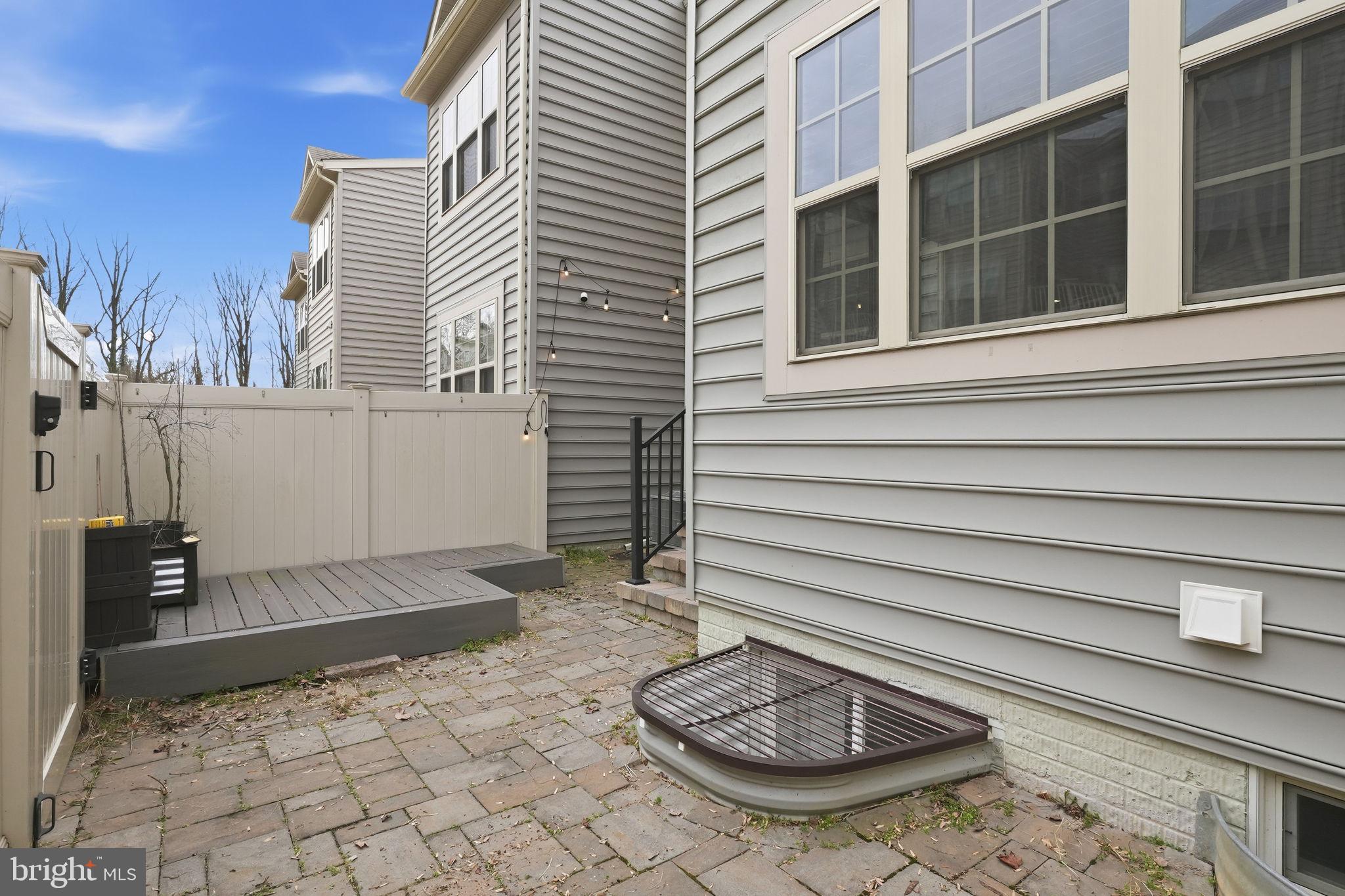 208 ADMIRALS COURT