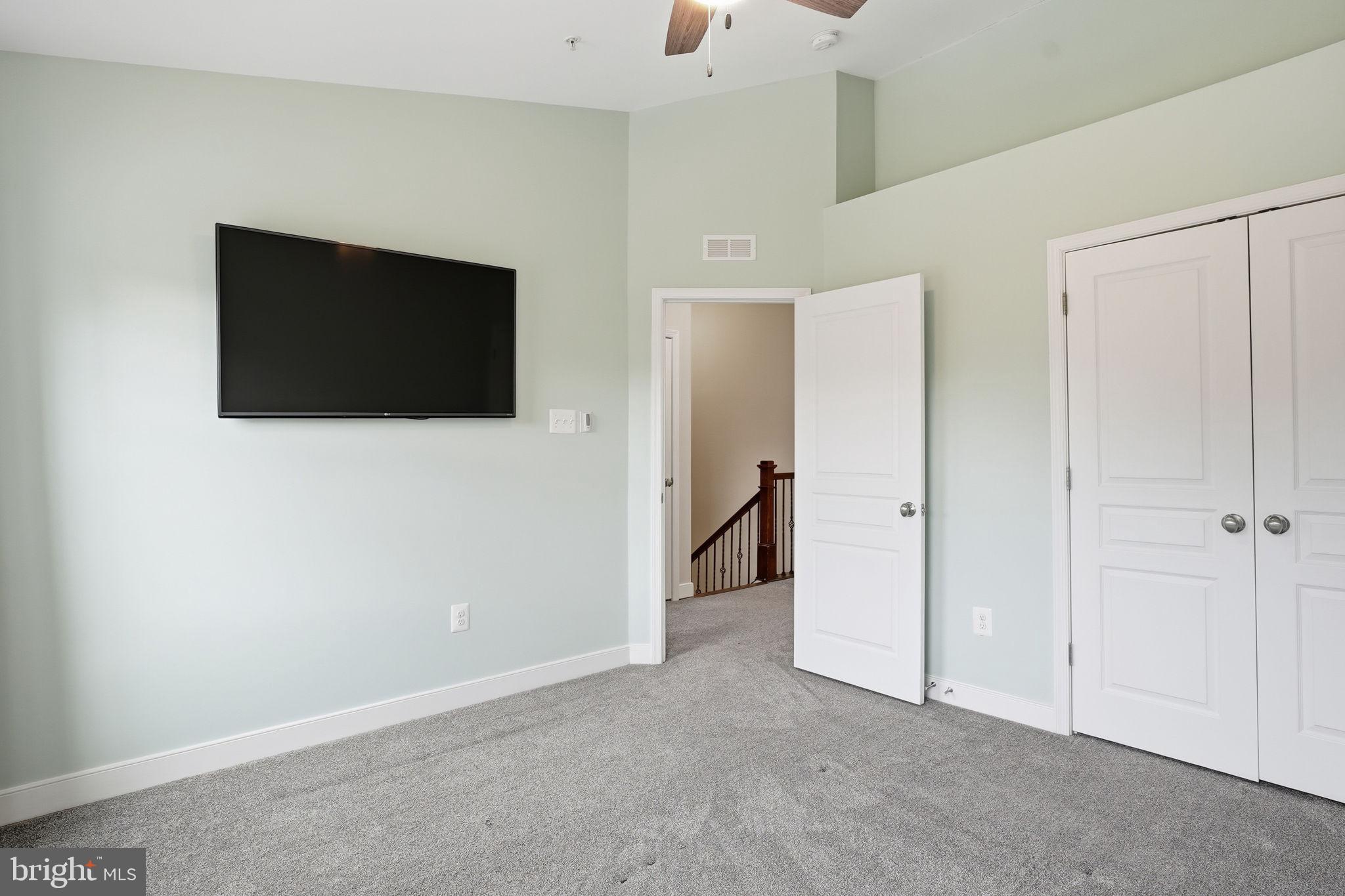 208 ADMIRALS COURT