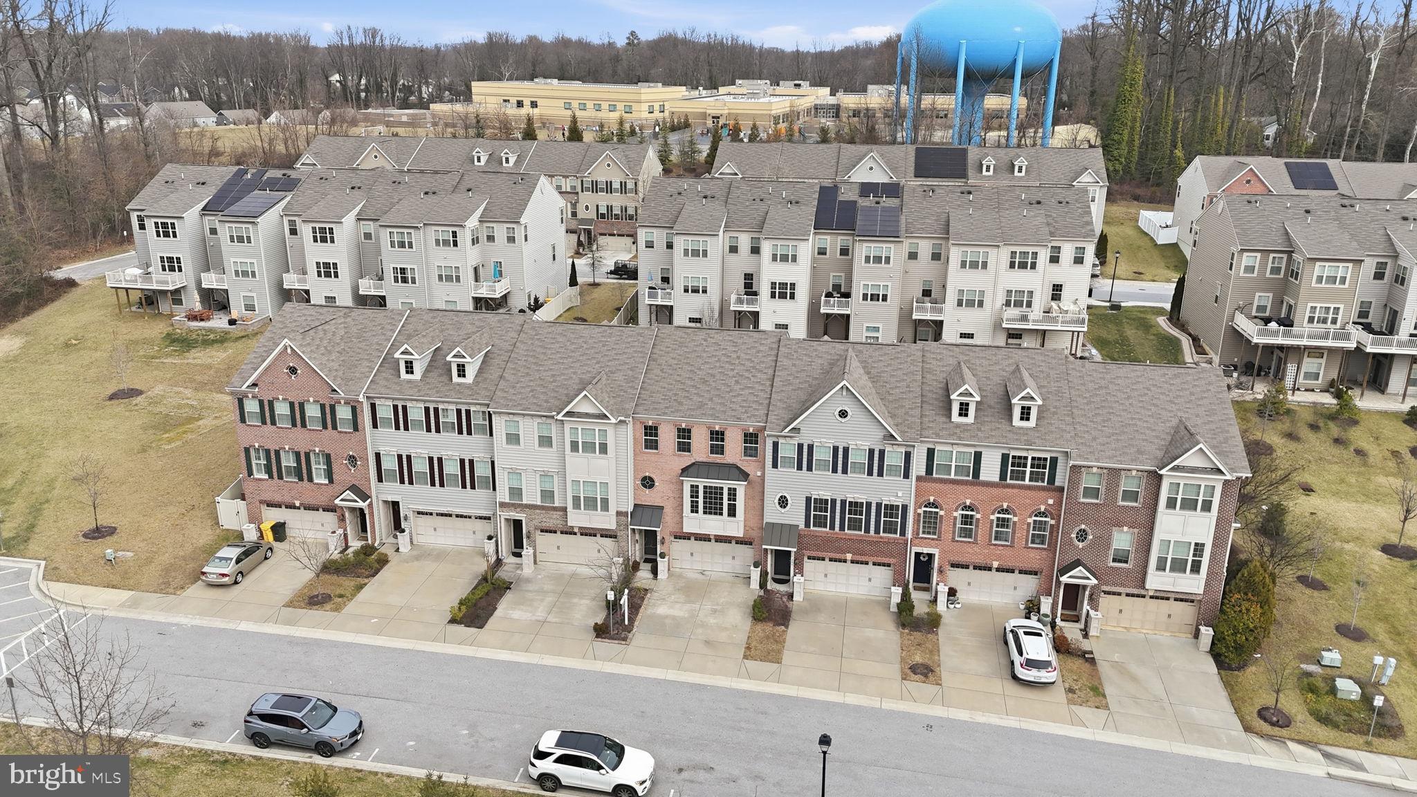 208 ADMIRALS COURT