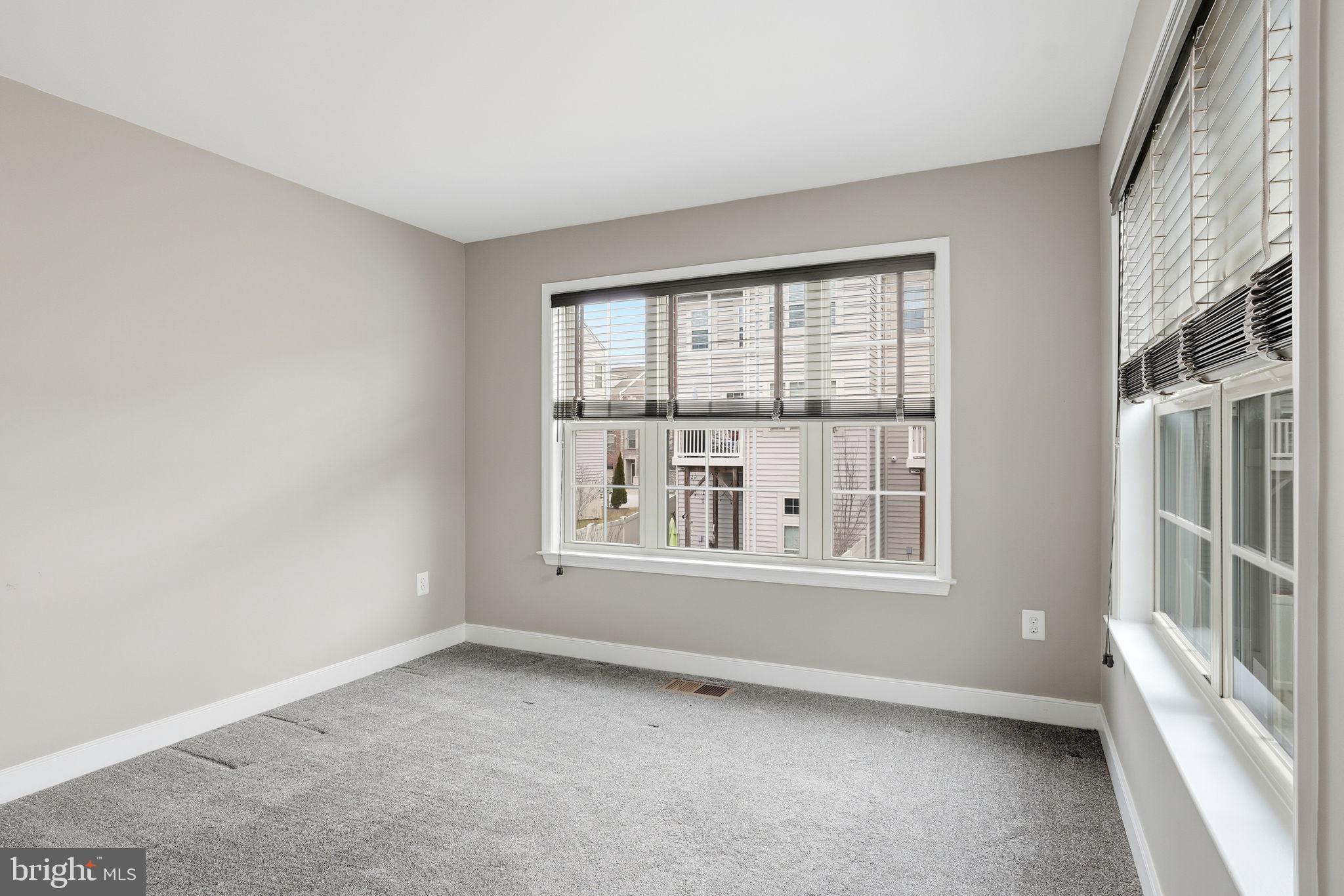 208 ADMIRALS COURT