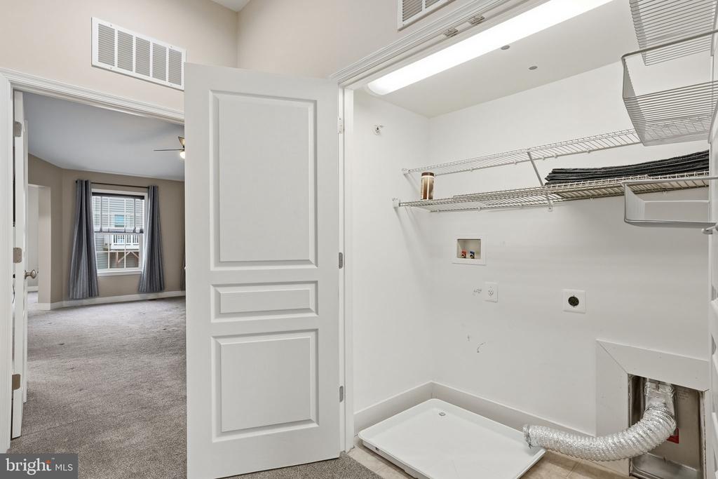 208 ADMIRALS COURT