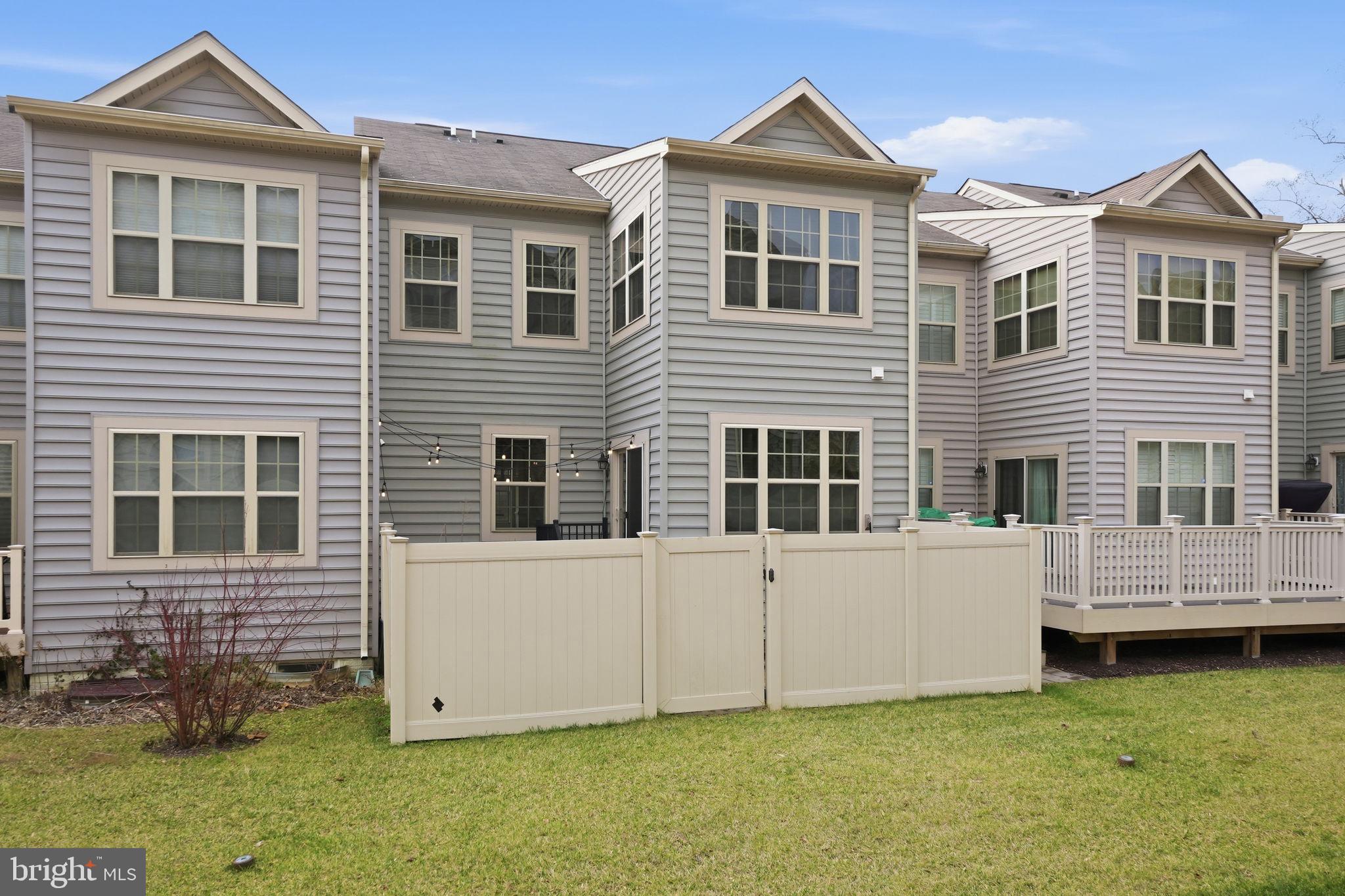 208 ADMIRALS COURT