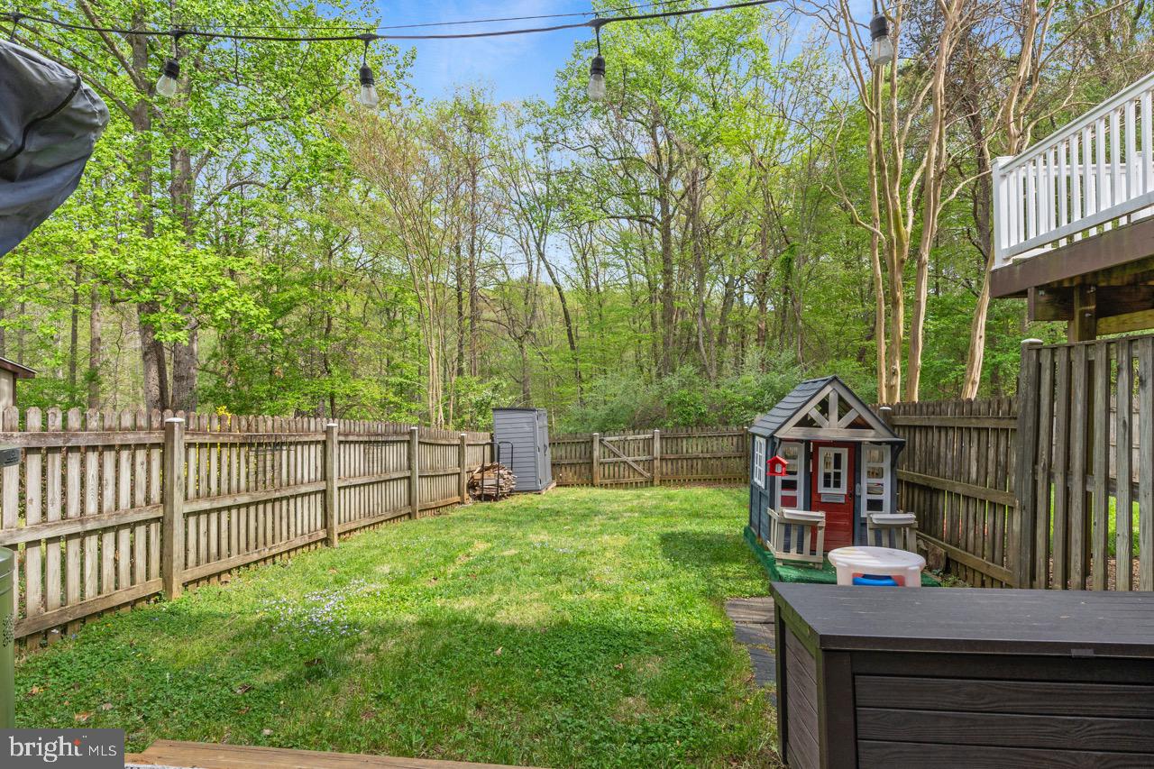 453 KNOTTWOOD COURT