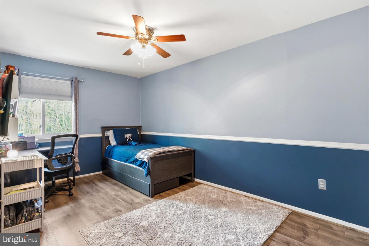 453 KNOTTWOOD COURT