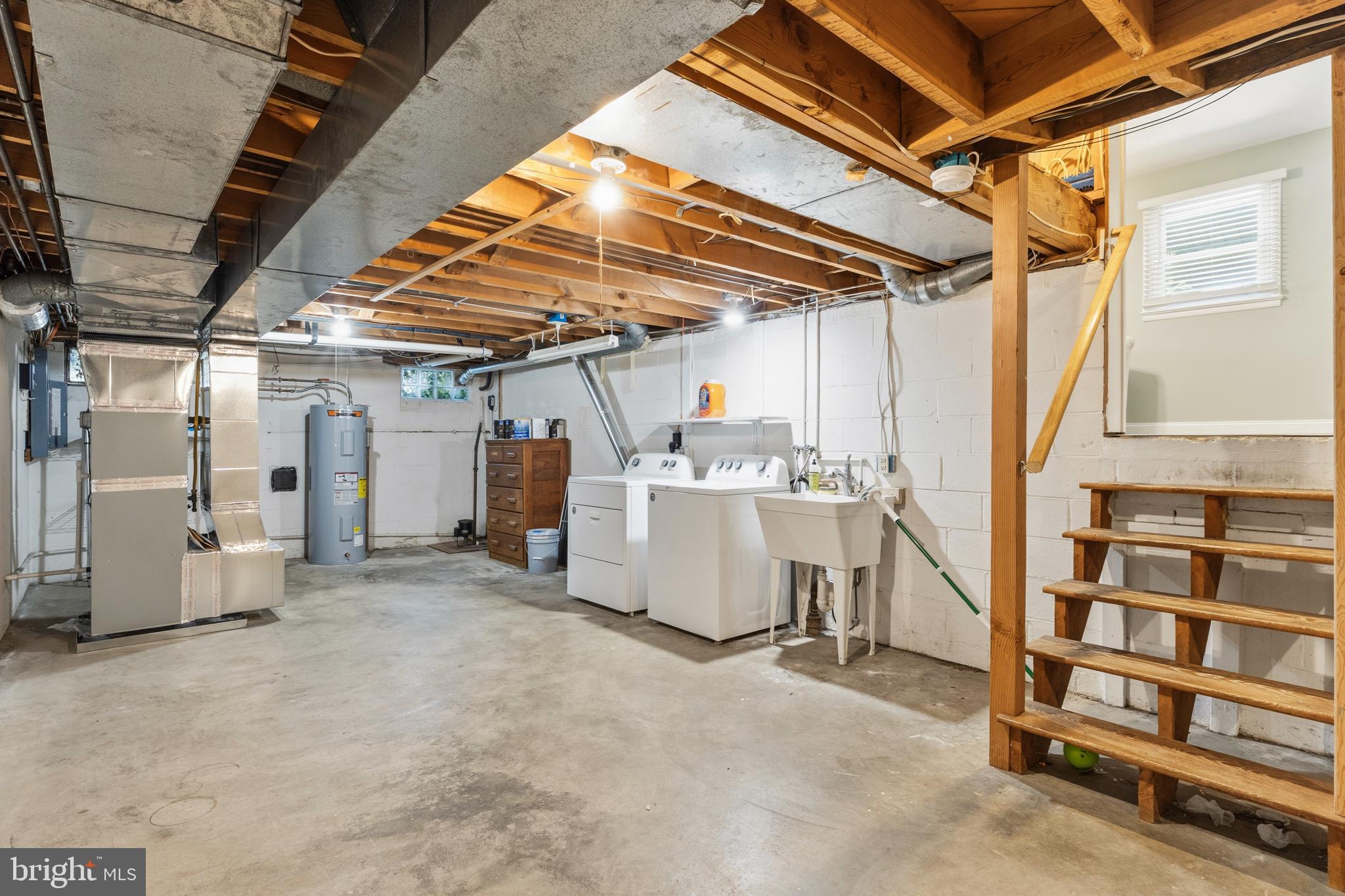 1602 CEDAR PARK ROAD