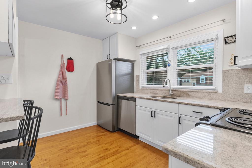 866 CHESTNUT TREE DRIVE