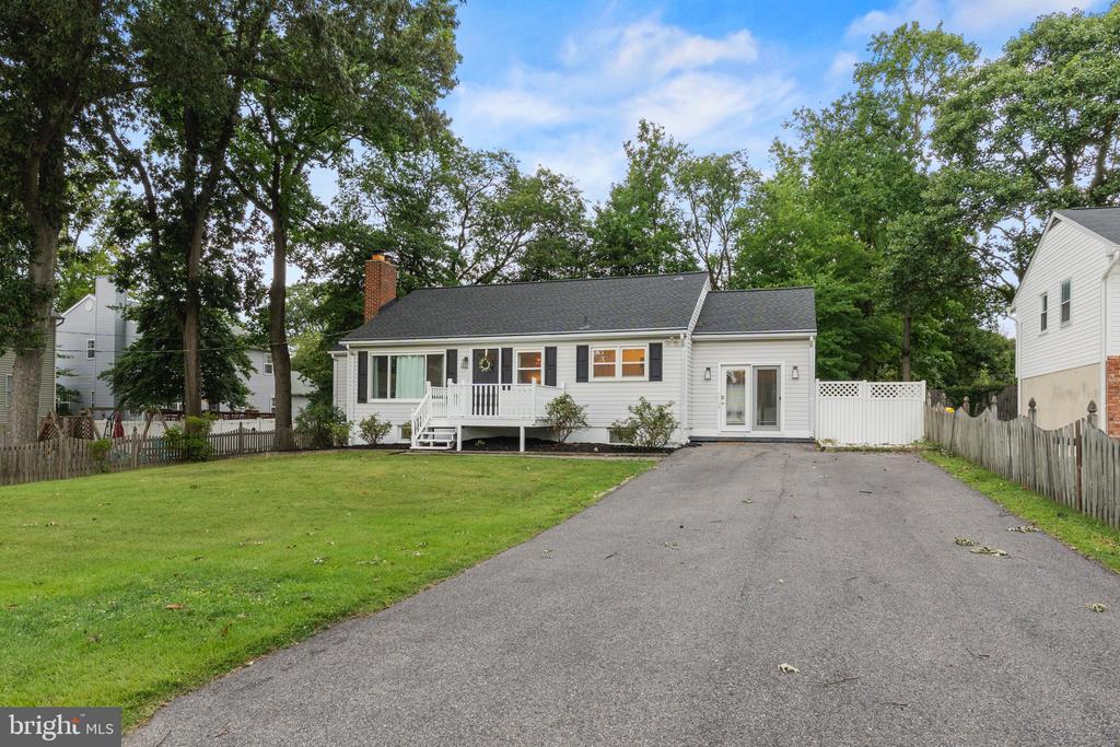 866 CHESTNUT TREE DRIVE