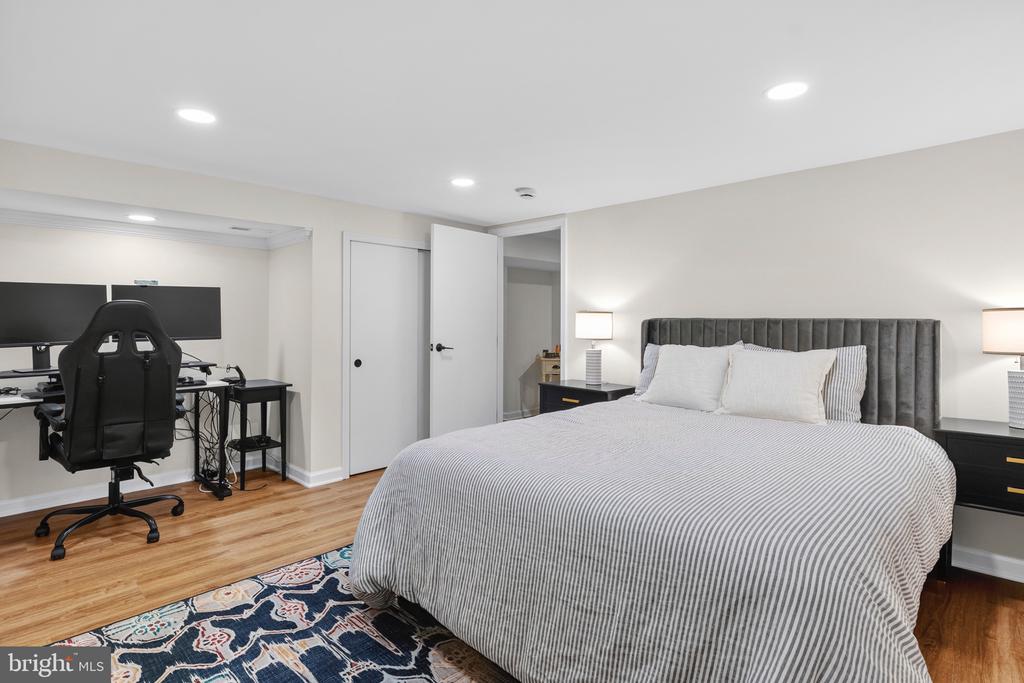 866 CHESTNUT TREE DRIVE