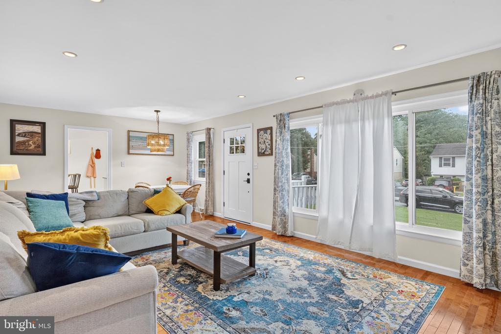 866 CHESTNUT TREE DRIVE