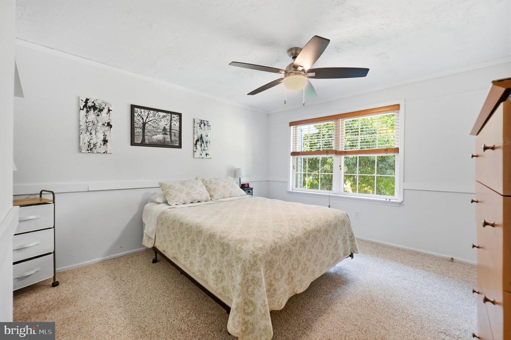 463 MAN-O-WAR COURT