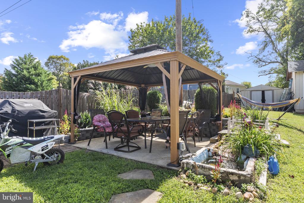 1607 CEDAR PARK ROAD