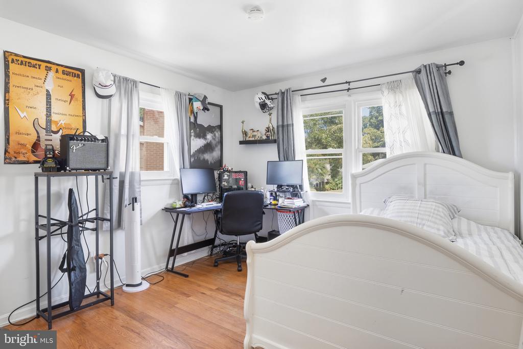 1607 CEDAR PARK ROAD
