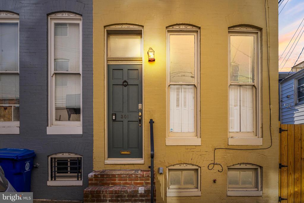 301 E Hamburg St