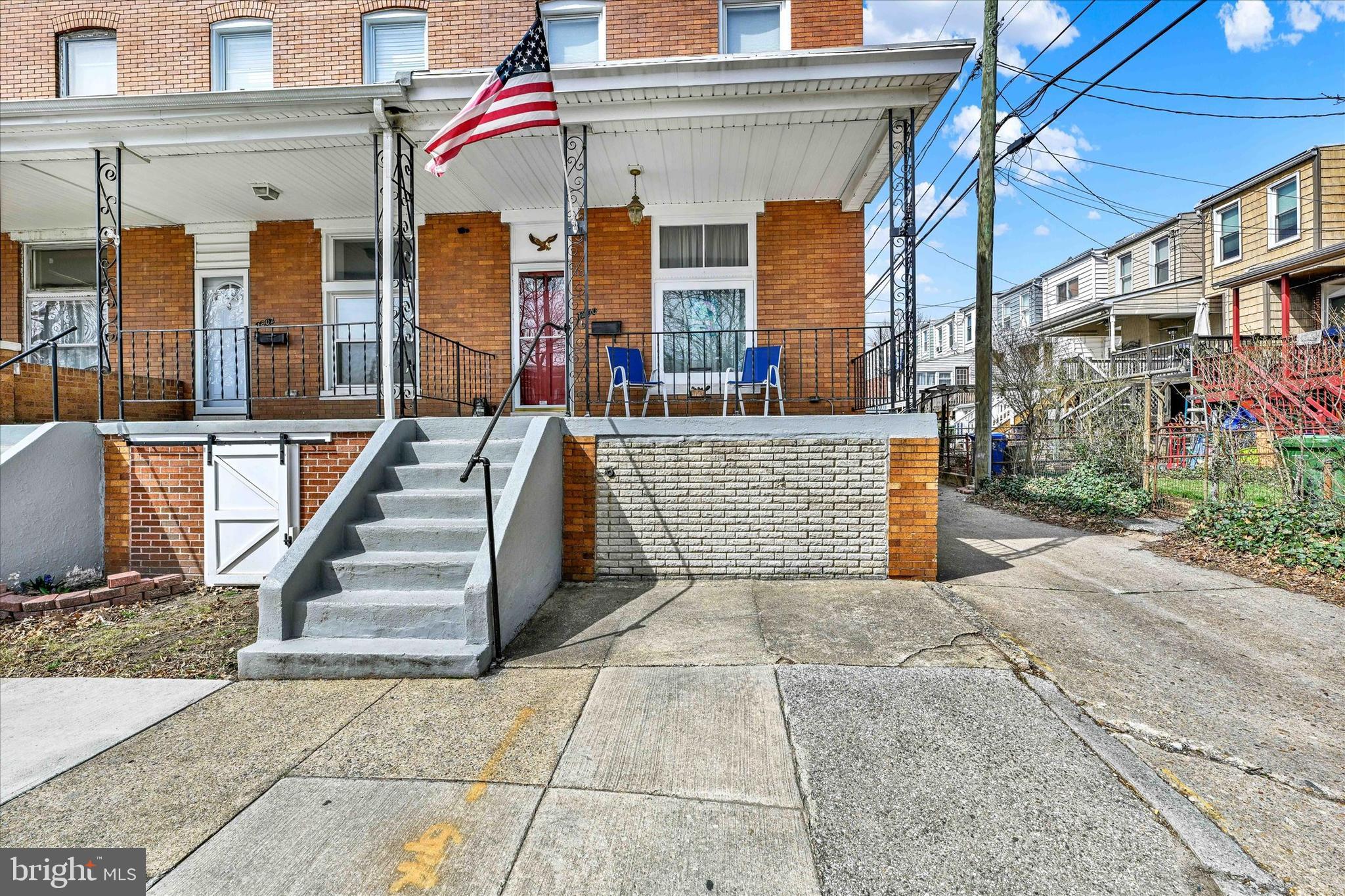 1200 Weldon Ave