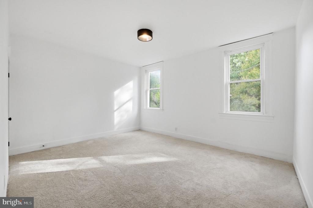 3920 6TH STREET