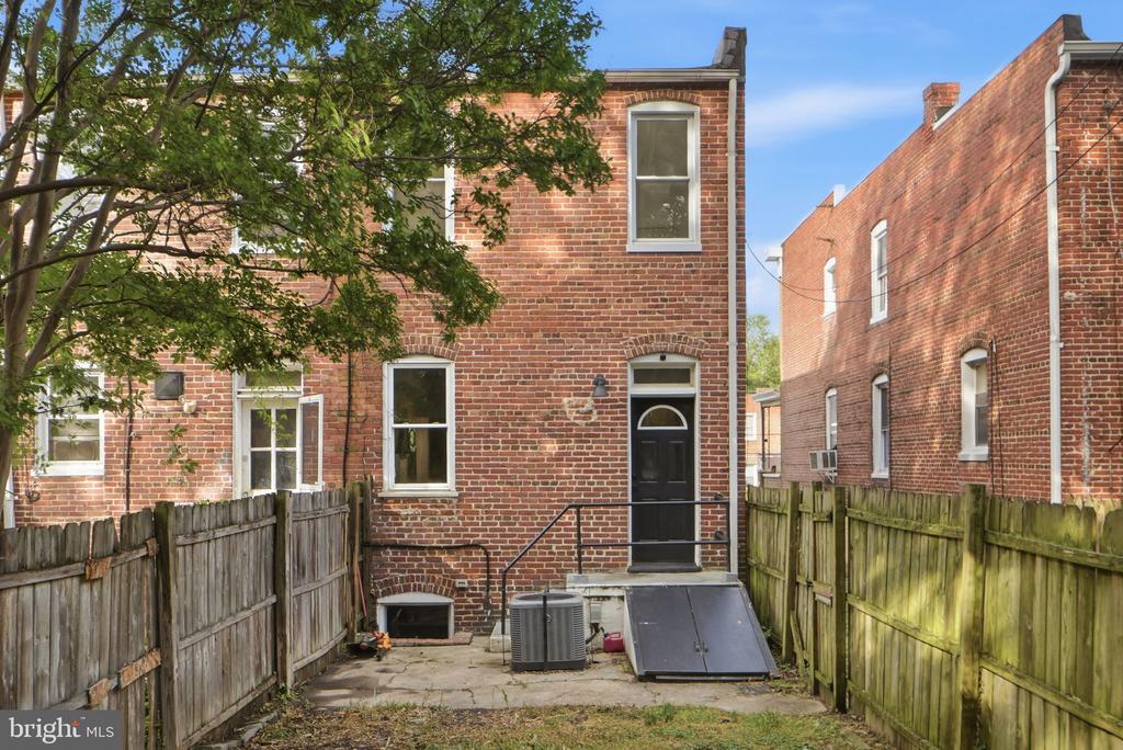 3920 6TH STREET