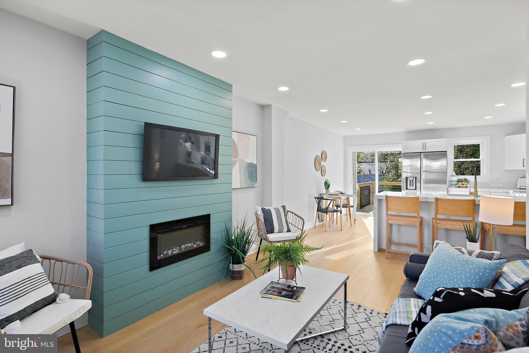 621 Glynock Pl