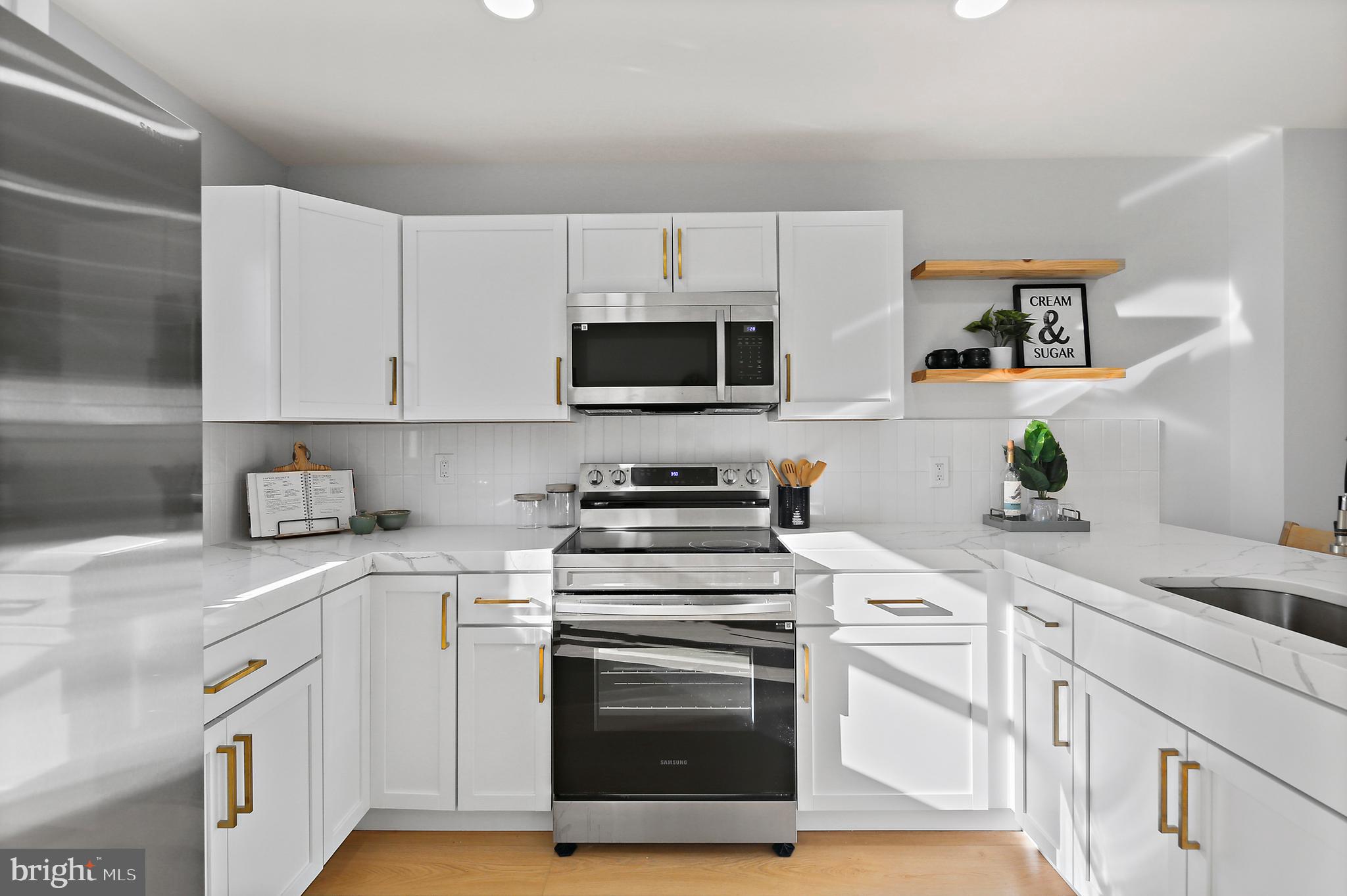 621 Glynock Pl