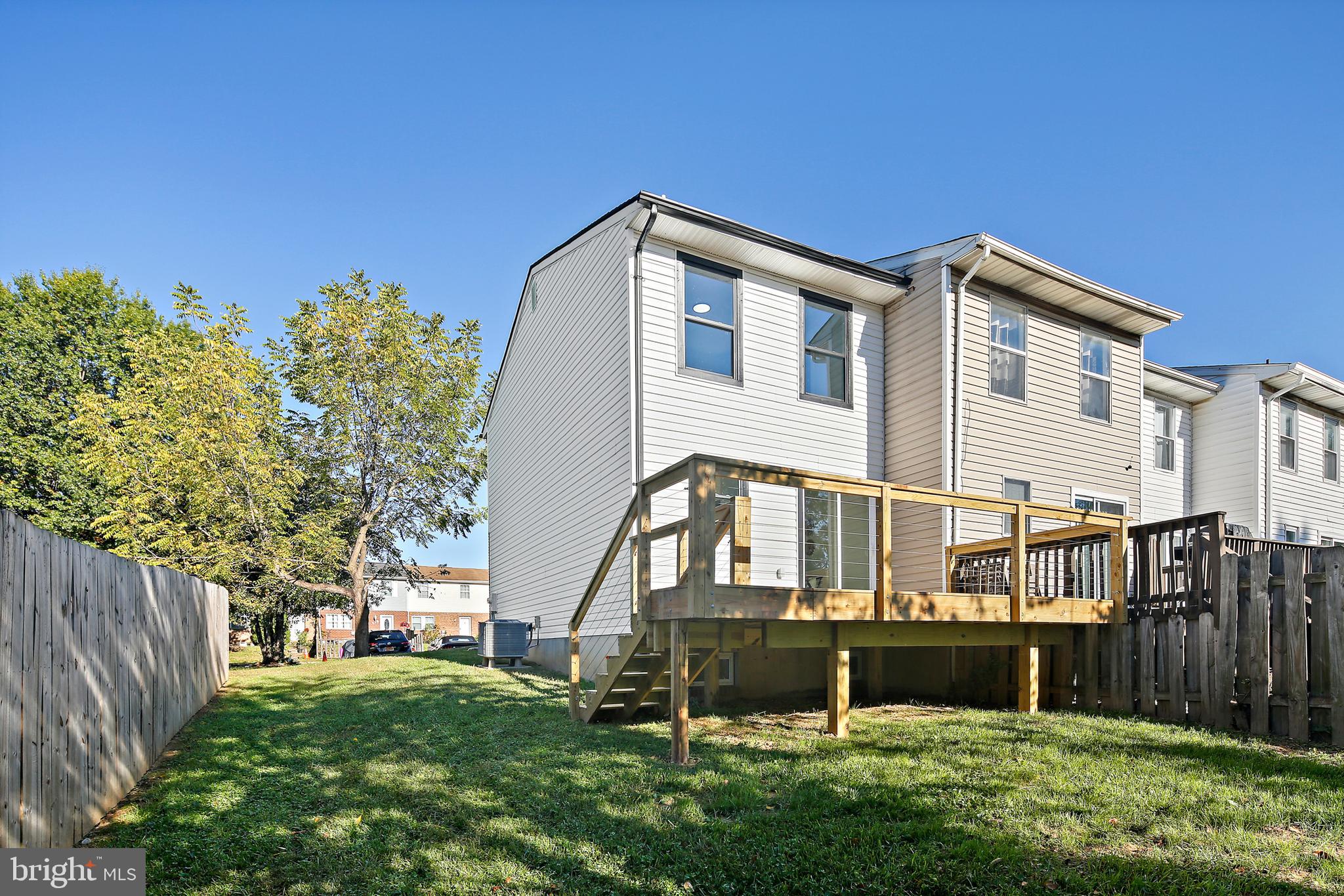 621 Glynock Pl