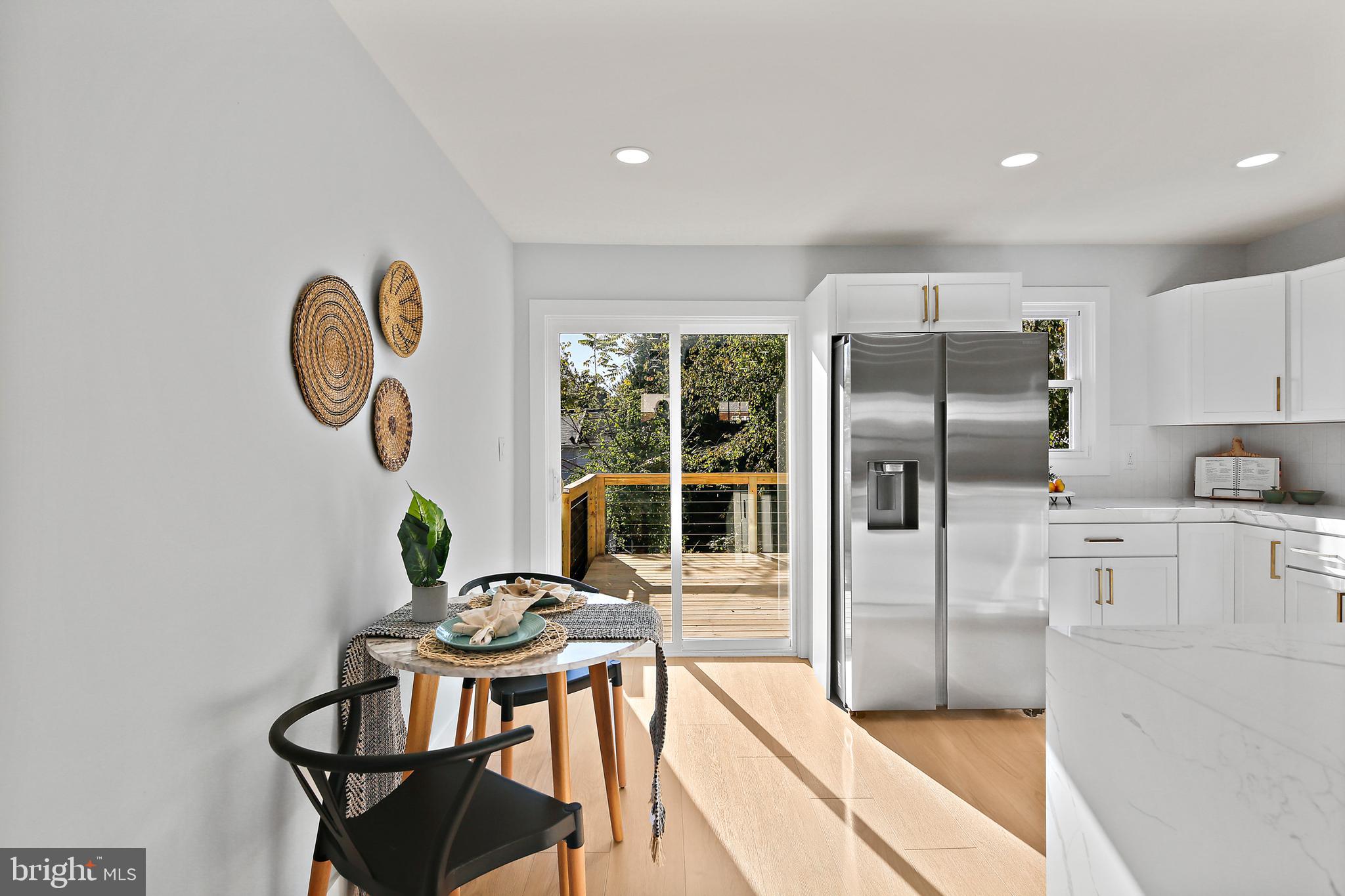 621 Glynock Pl