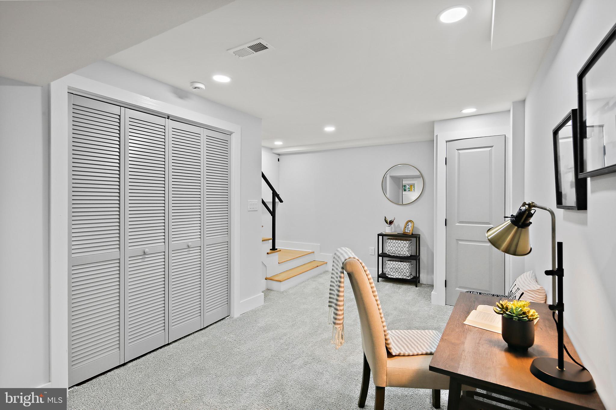 621 Glynock Pl