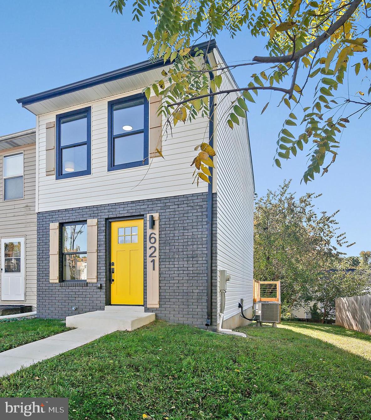 621 Glynock Pl
