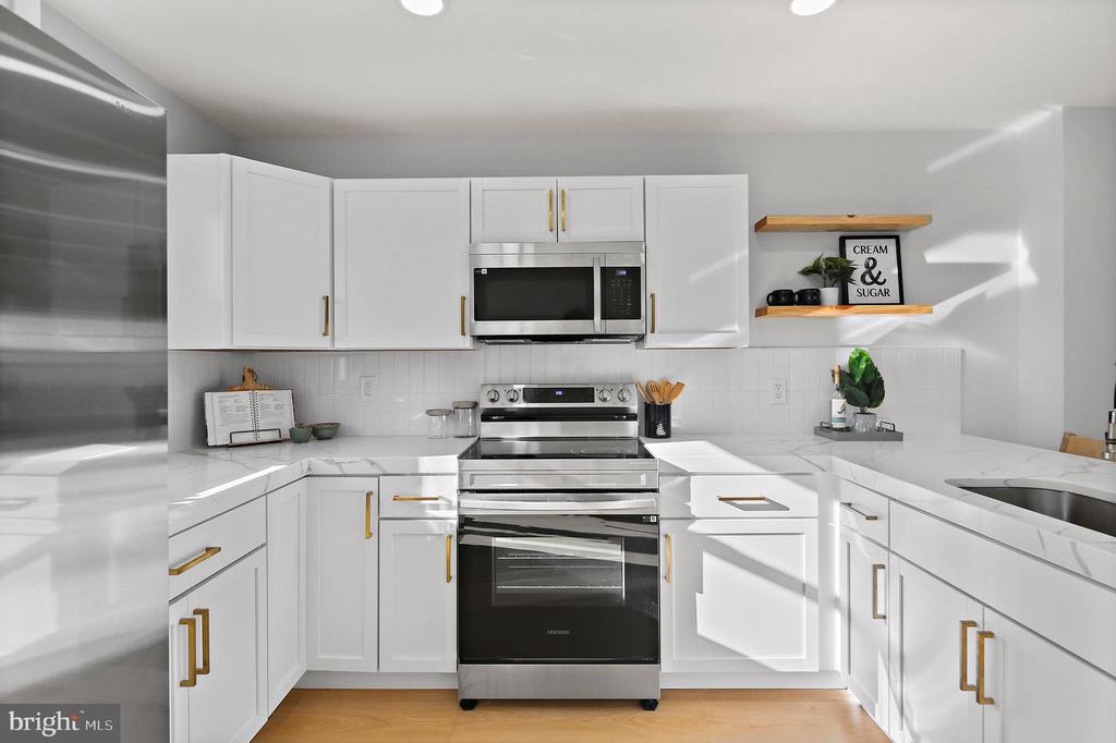 621 Glynock Pl