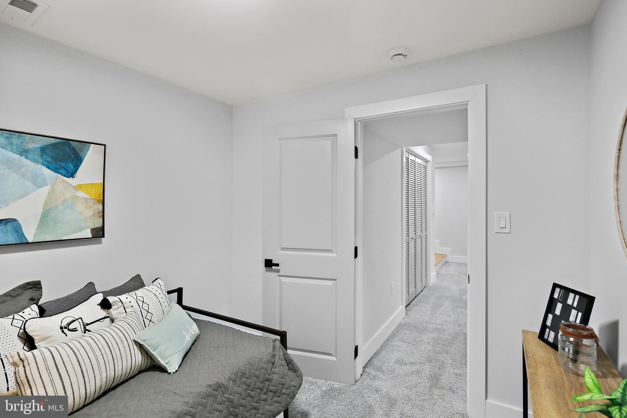 621 Glynock Pl