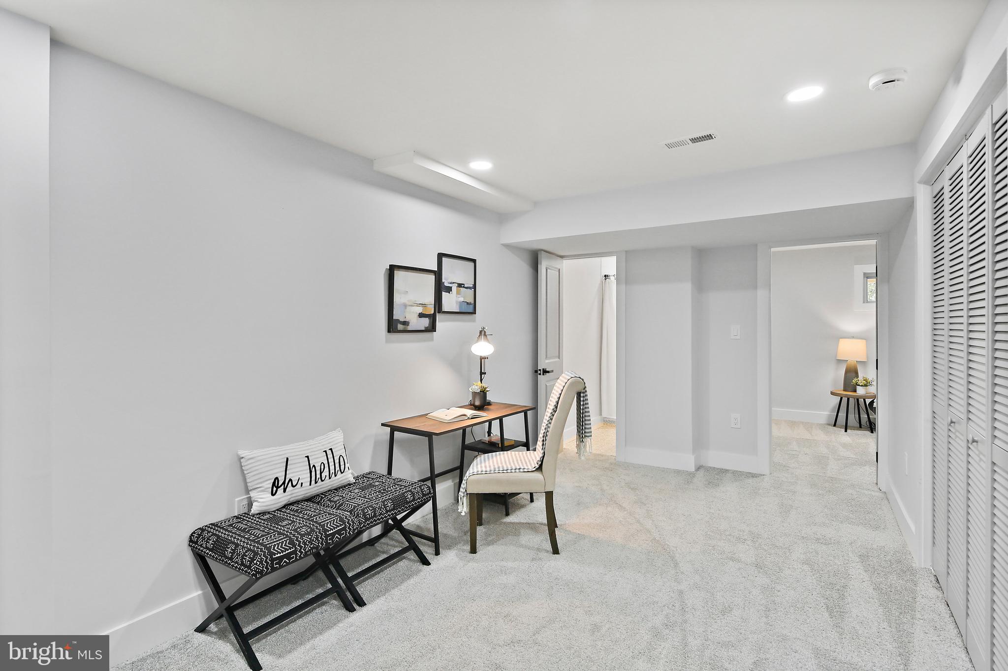 621 Glynock Pl
