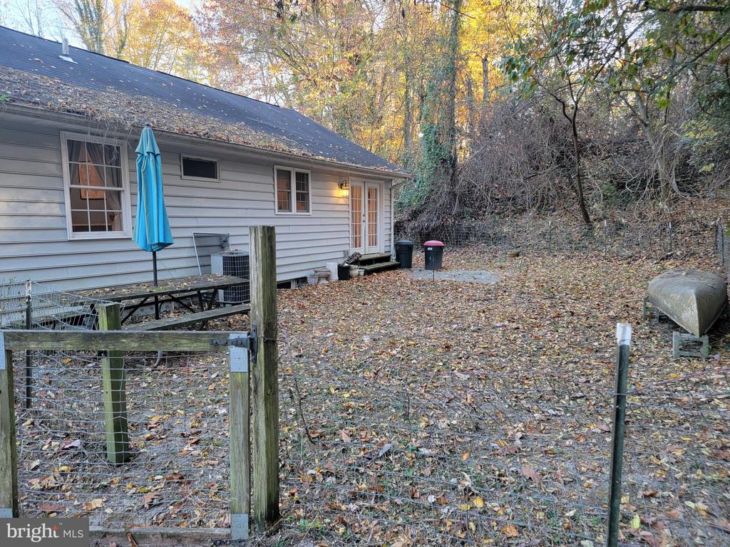 1925 Parkers Creek Rd