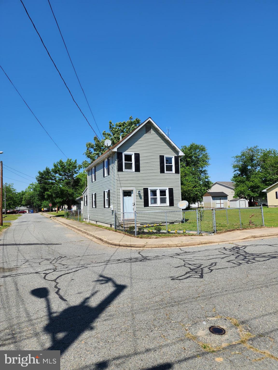 513 Lincoln St