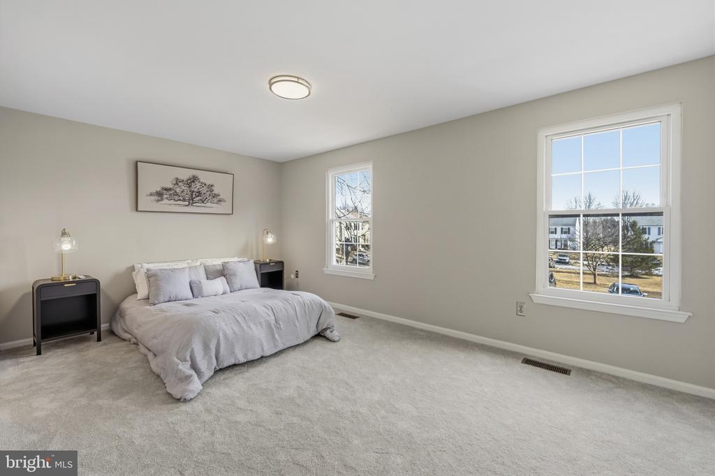 3412 QUEENSBOROUGH DRIVE