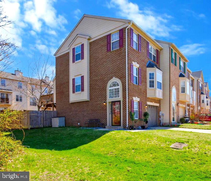 3953 Elite St