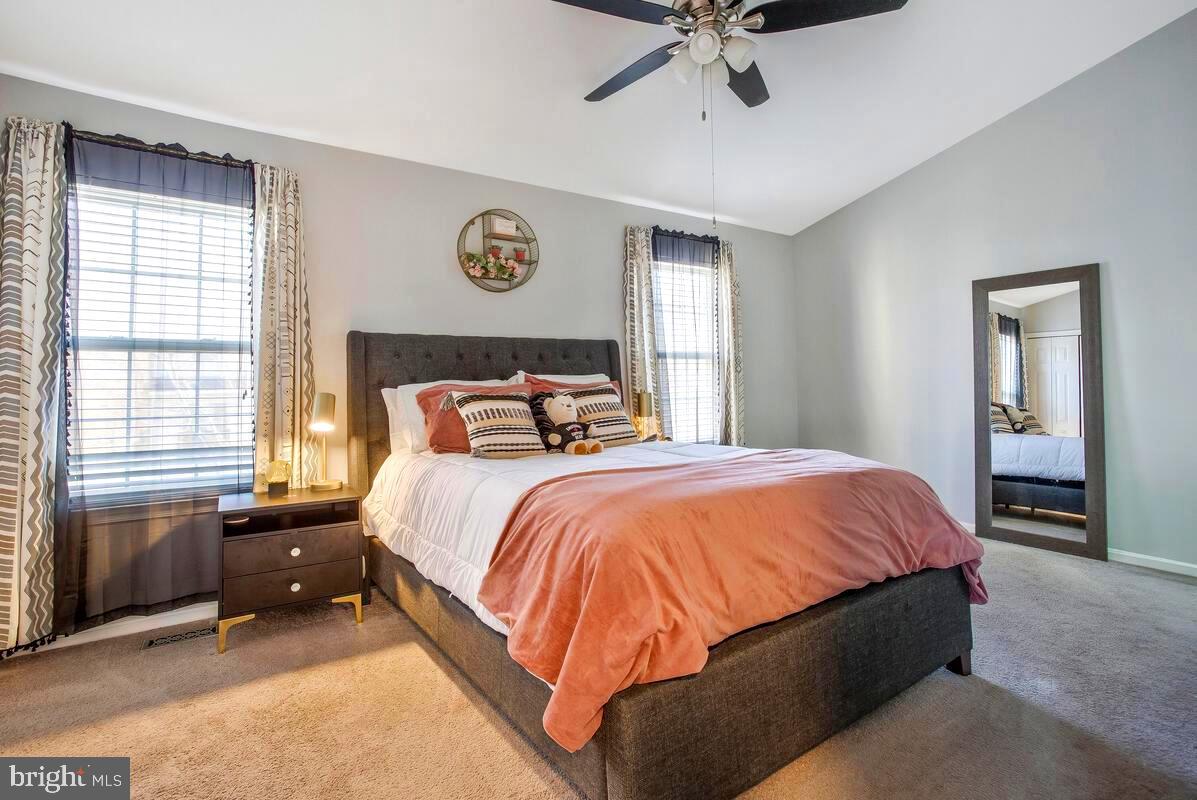 3953 Elite St