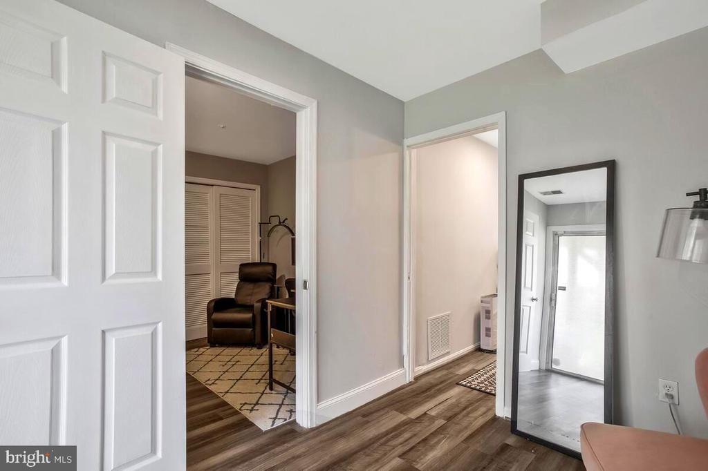 3953 Elite St