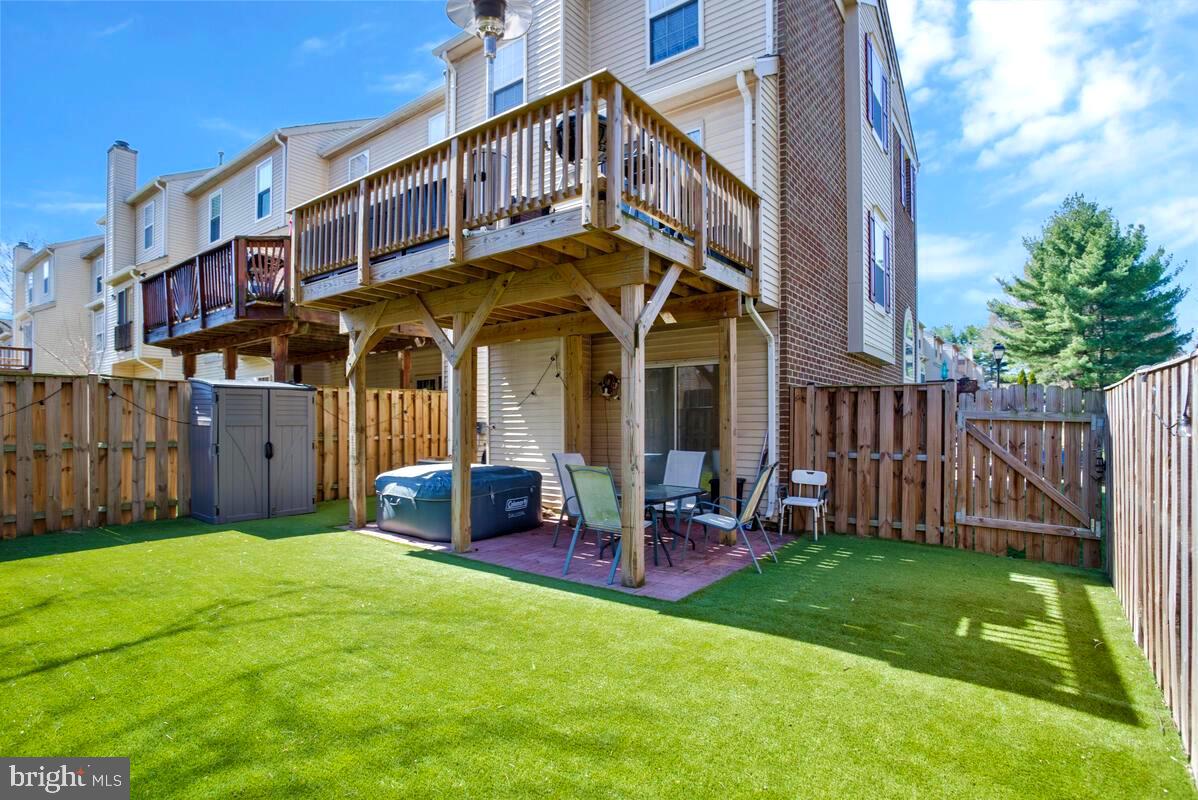 3953 Elite St