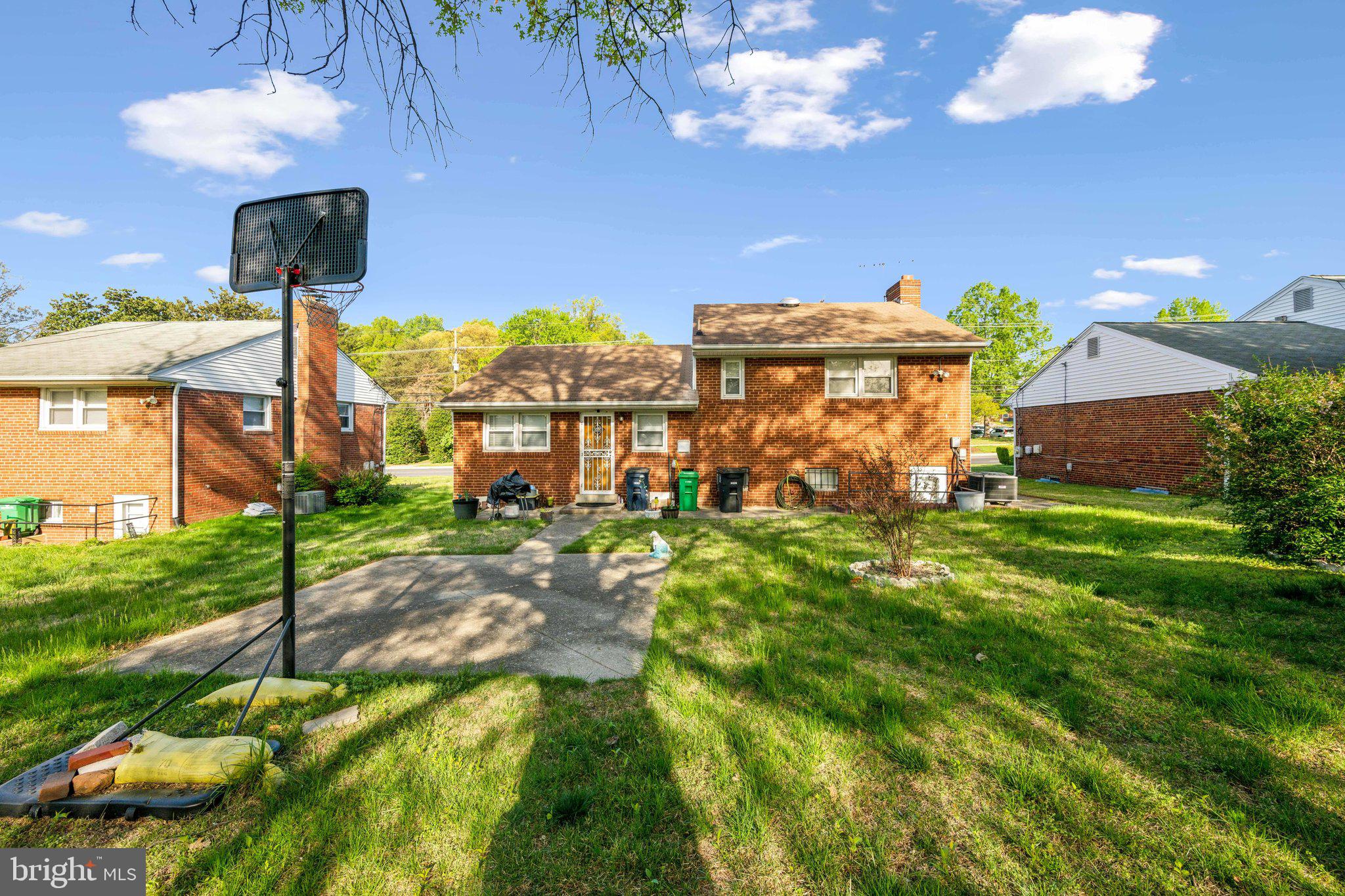 5907 Sargent Rd