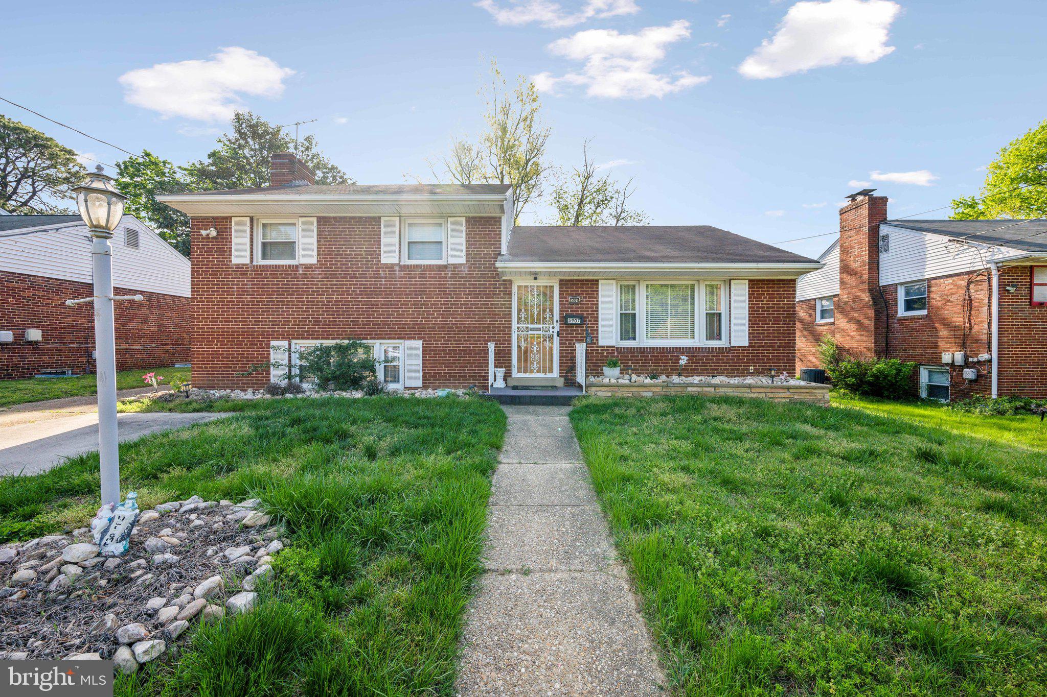5907 Sargent Rd