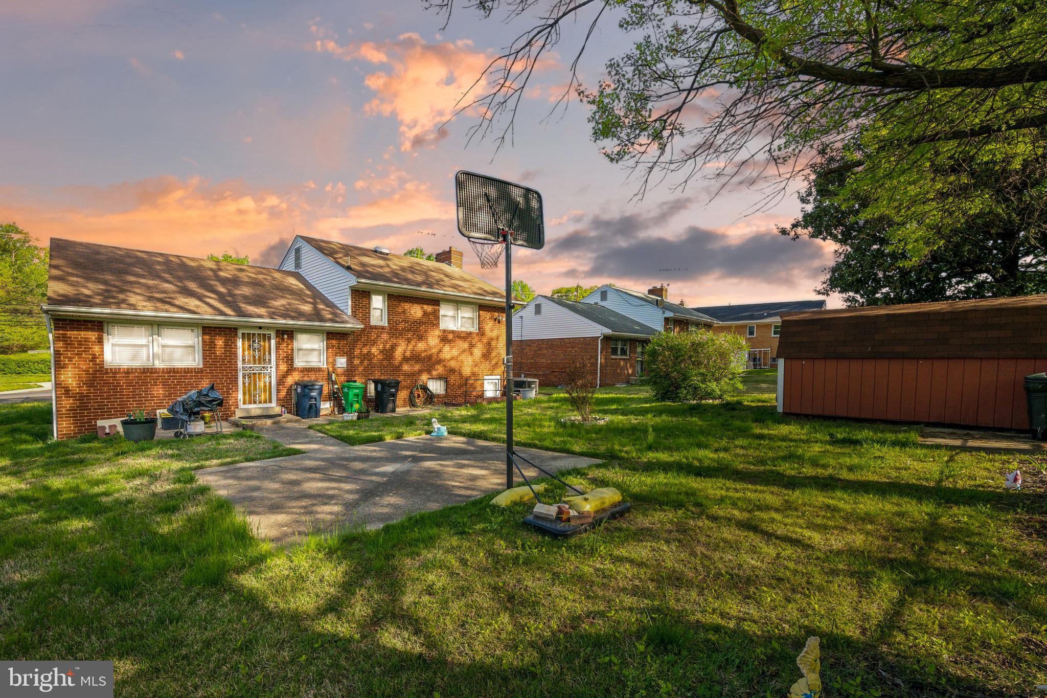 5907 Sargent Rd