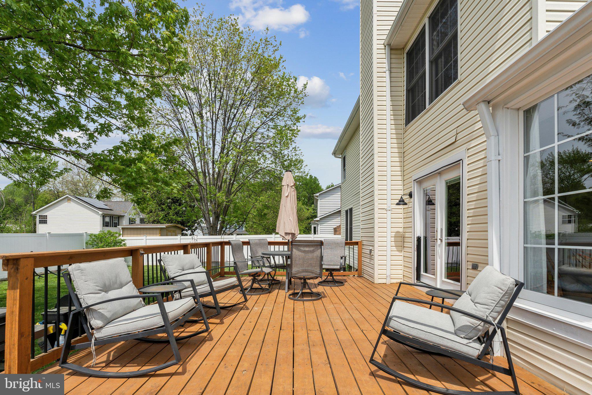 44 Dorothy Ln