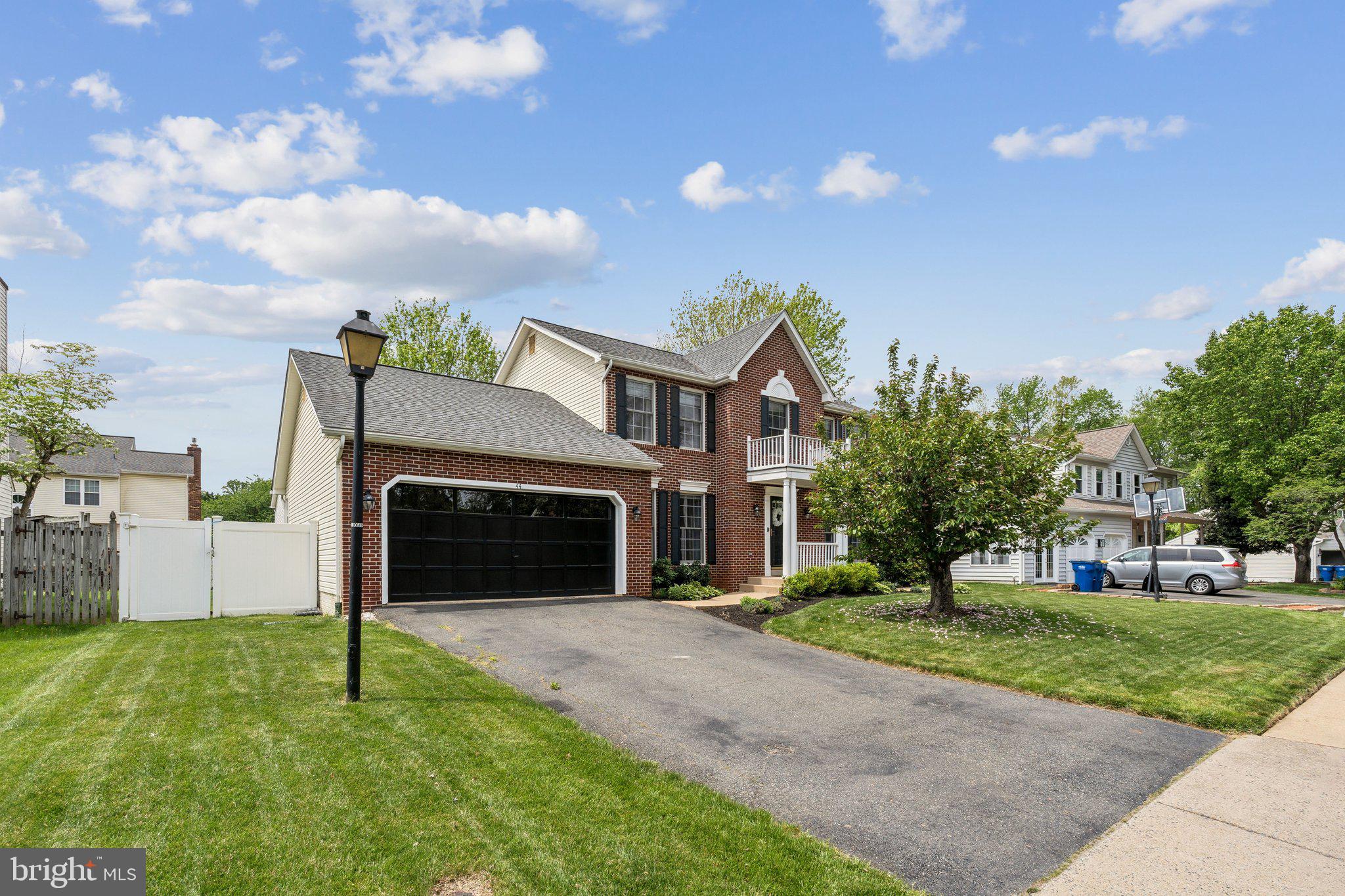44 Dorothy Ln