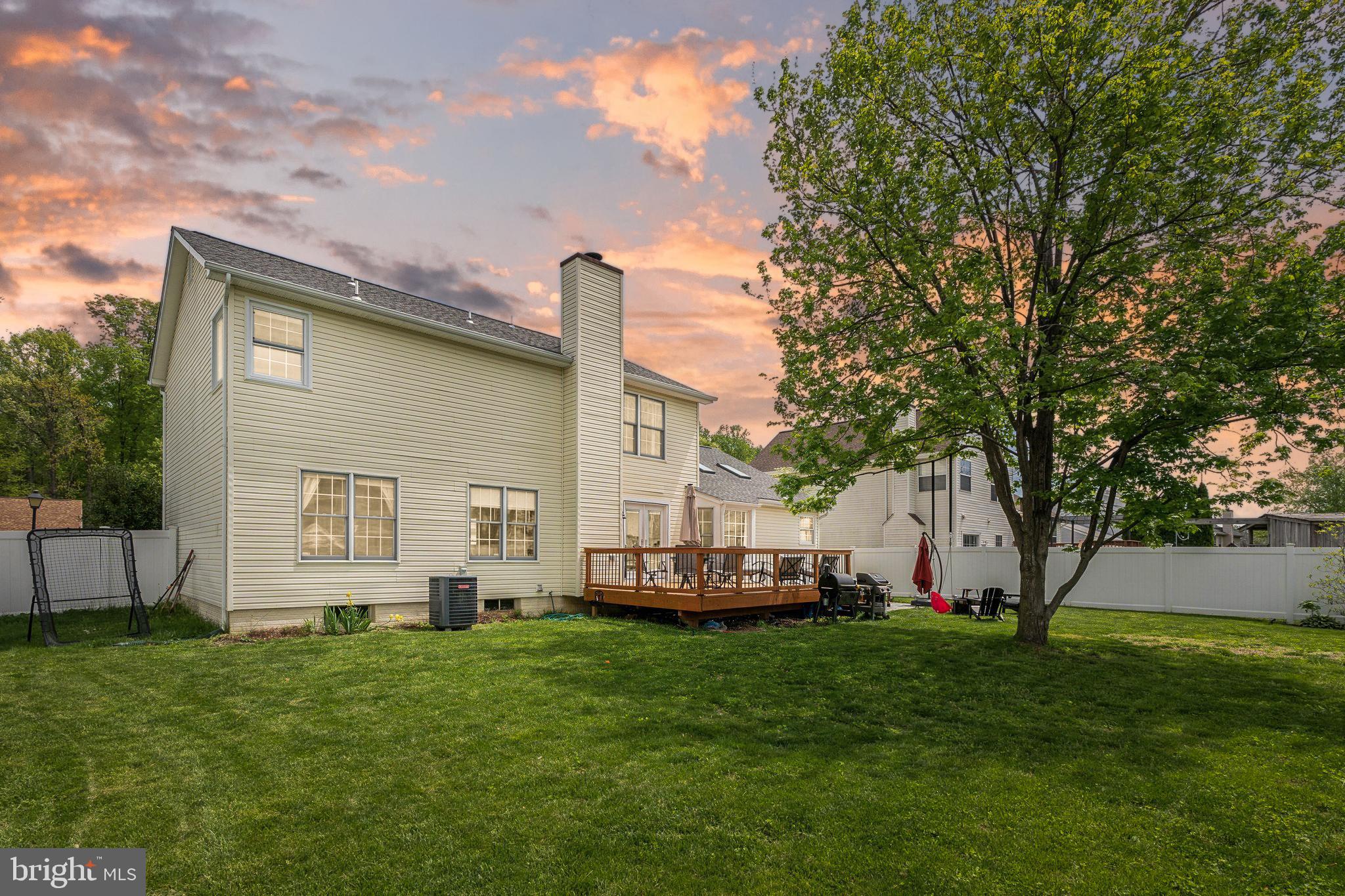 44 Dorothy Ln