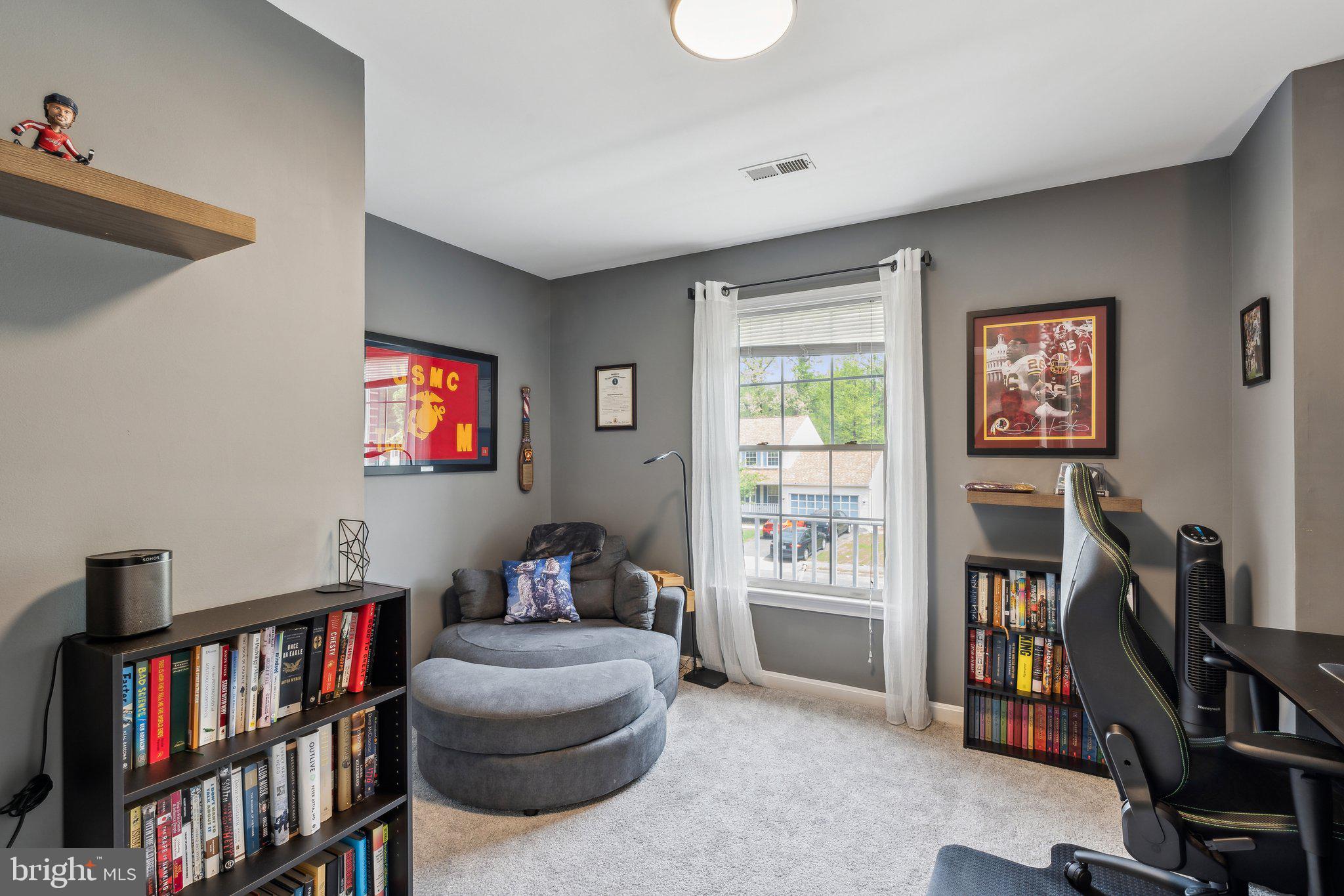 44 Dorothy Ln