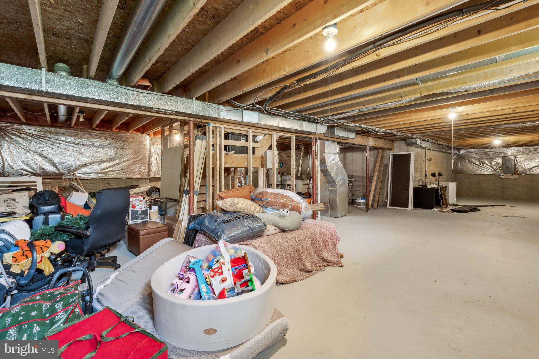 44 Dorothy Ln