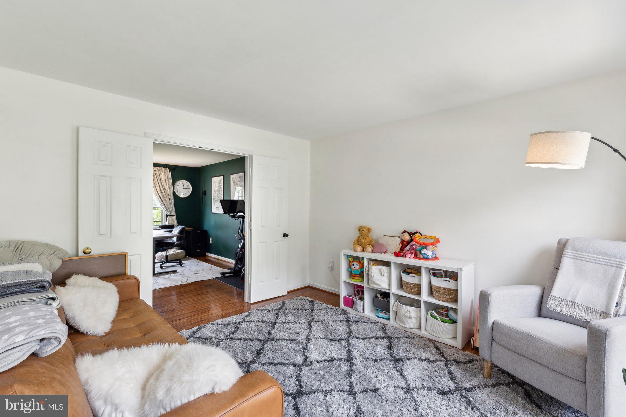 44 Dorothy Ln
