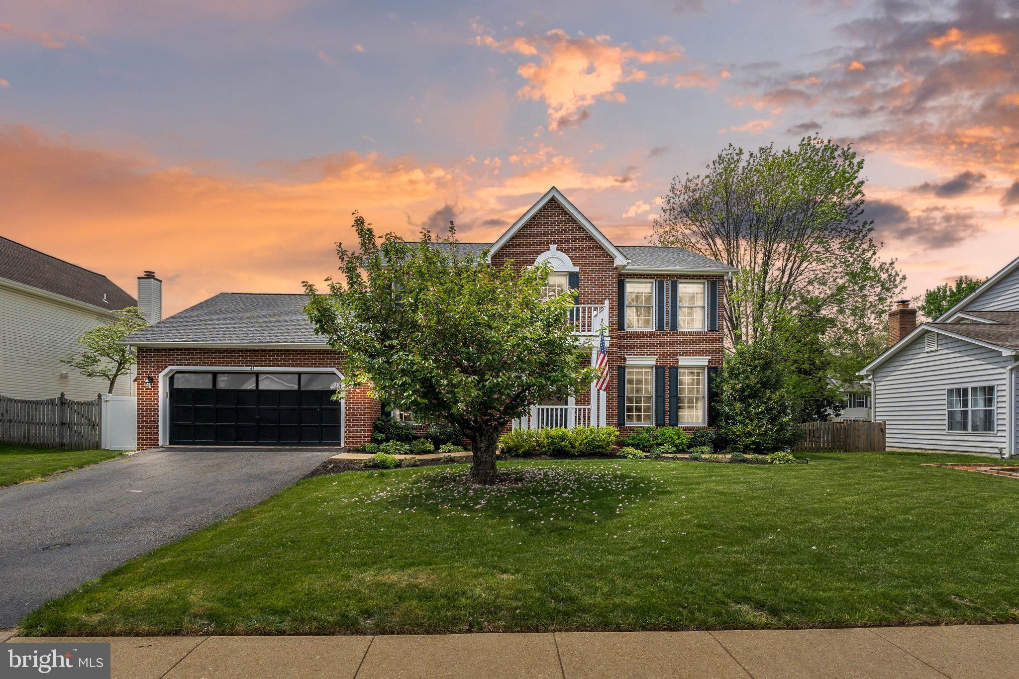 44 Dorothy Ln