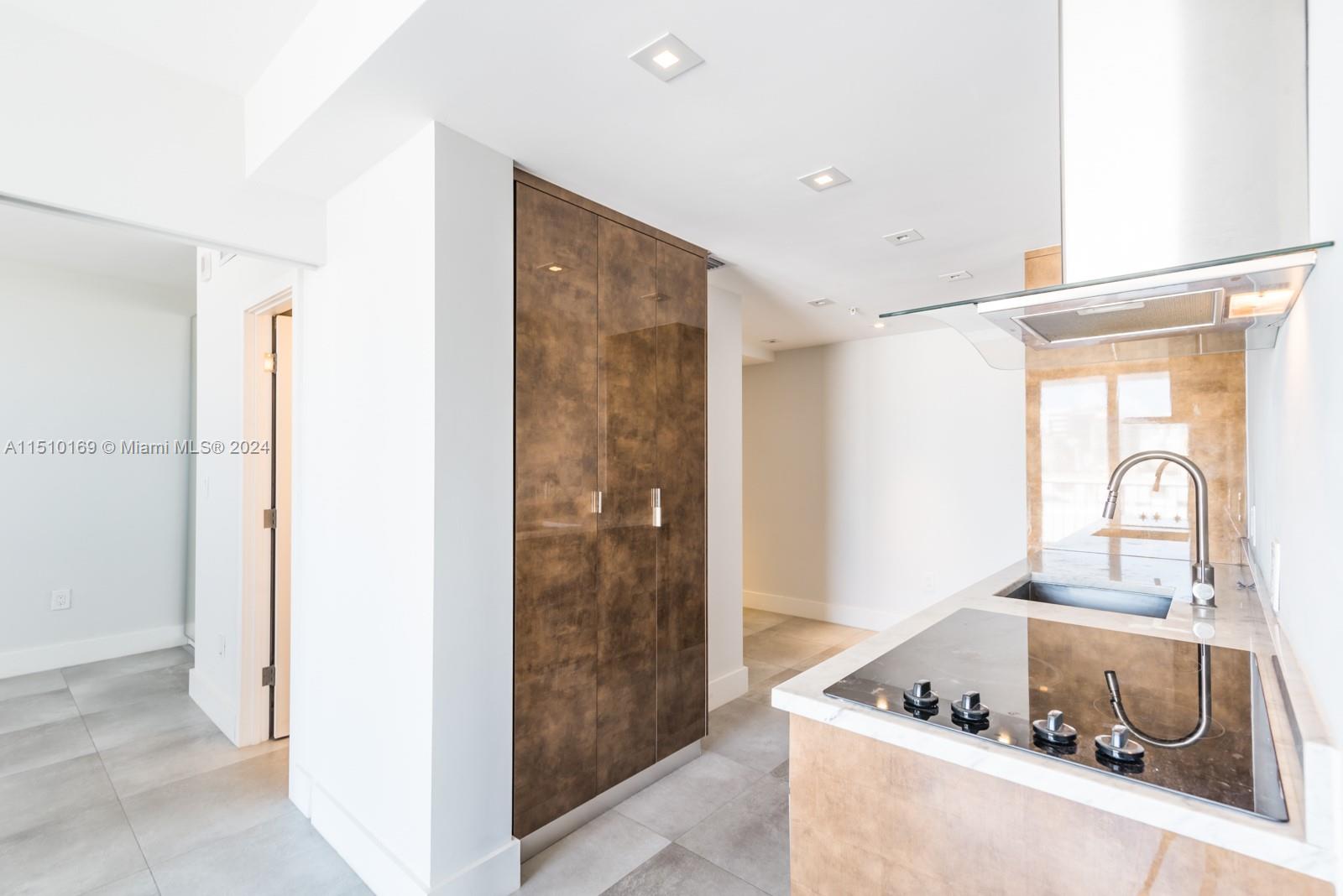 2829 Indian Creek Dr # 601