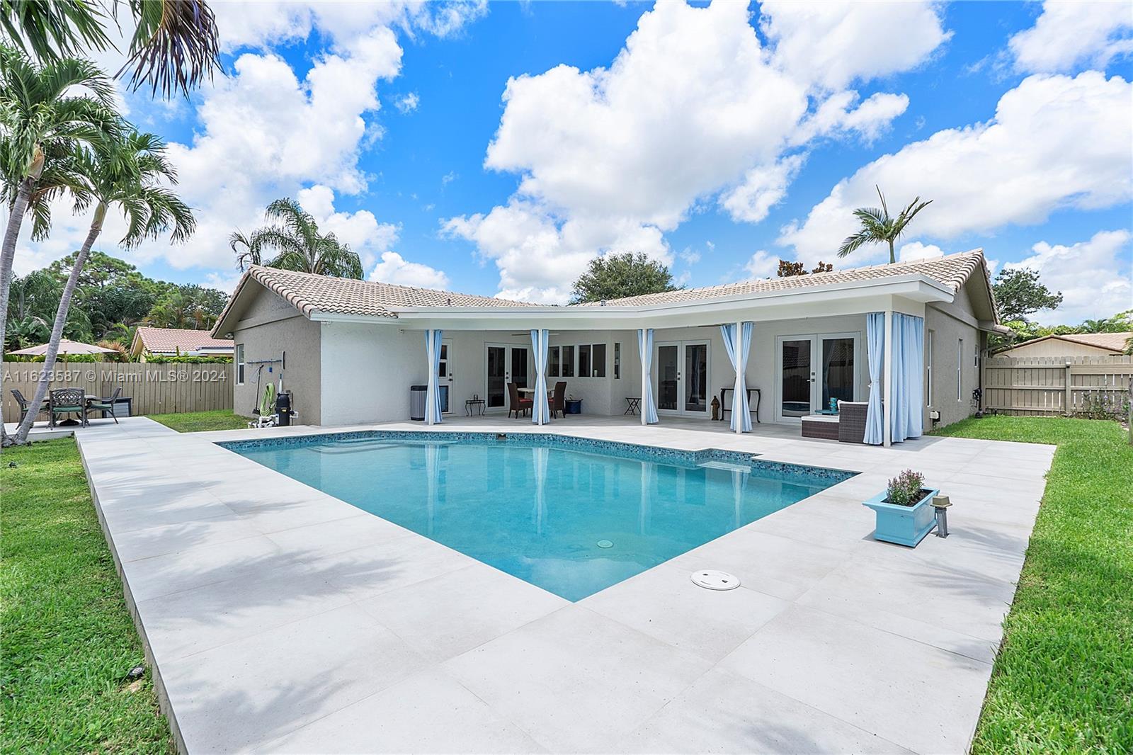 2382 NW 31st St # 2382